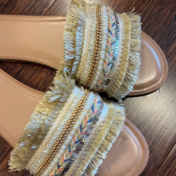 Brand new Bohemia style sandle.Best match with kinds of beautiful dresses.nobox - Picture 3 of 5